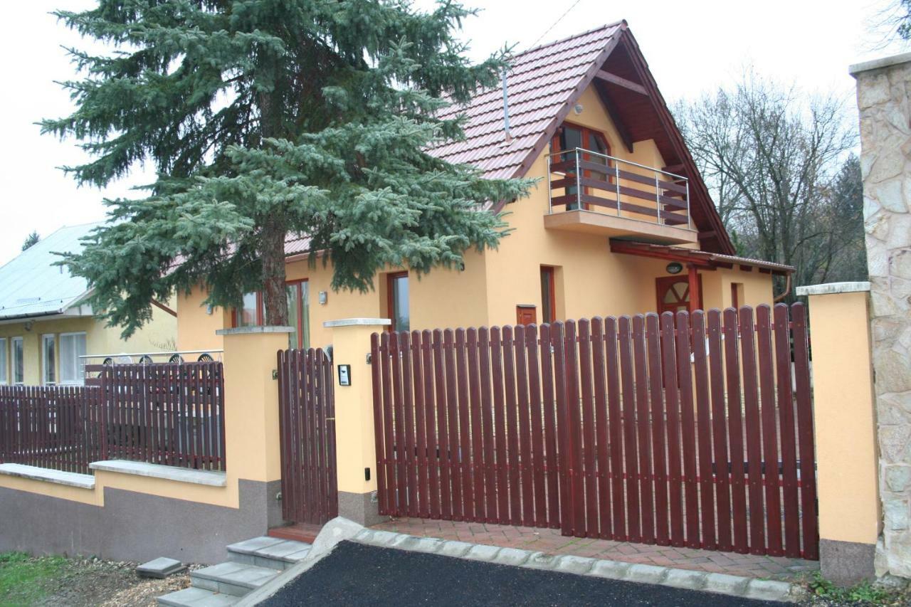 Treasure Deluxe House Apartment Miskolc Exterior photo